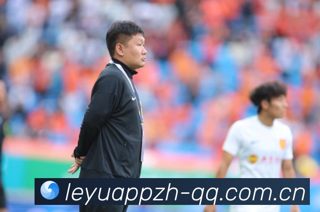 托尼克罗斯中场大师的技战术智慧与比赛统治力解析数据研判:最新赛事动态与深度分析 托尼克罗斯中场大师的技战术智慧与比赛统治力解析数据研判:最新赛事动态与深度分析